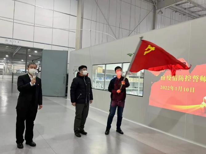 恒峰g22突击队授旗.jpg 恒峰g22突击队授旗.jpg